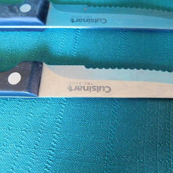 Pair of Cuisinart 40831 triple rivet full shank steak knives VGU - Picture 2 of 4